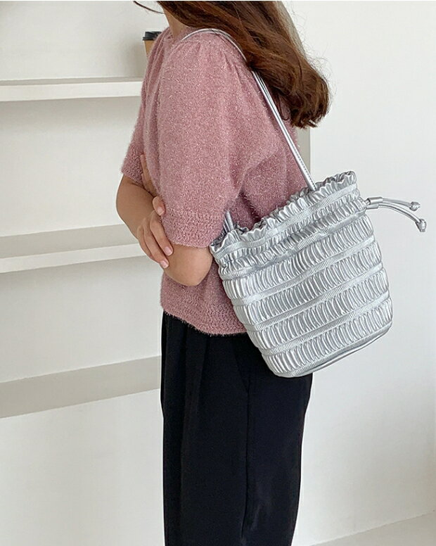 高級感 上品 ショルダーバッグ アンダーアームバッグ