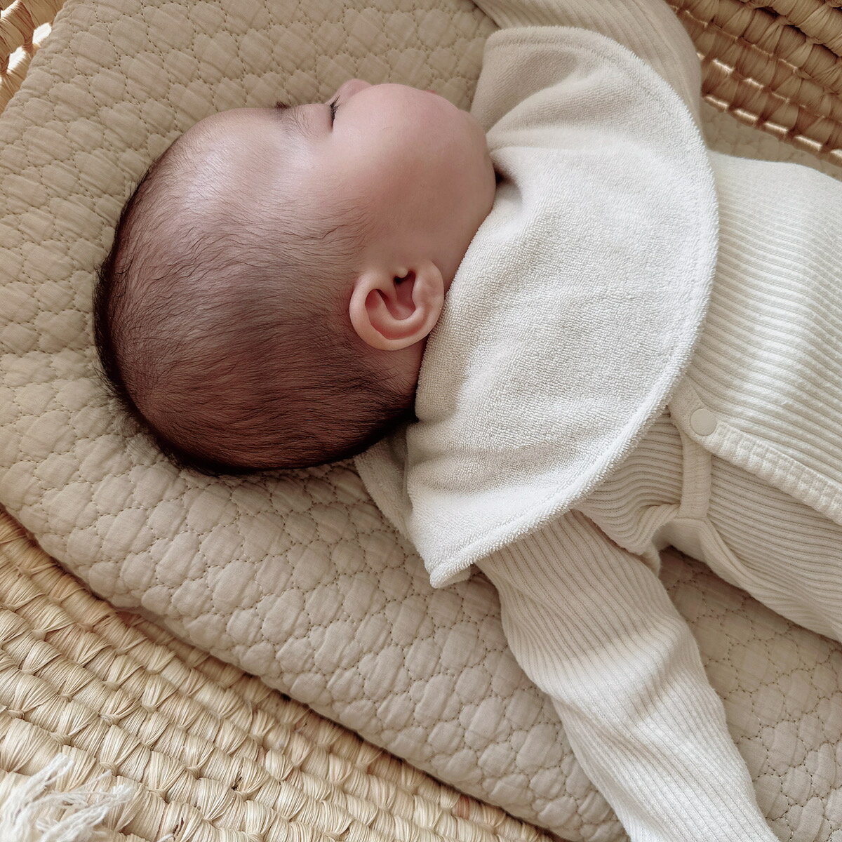 ラウンドパイルスタイ ベビー ビブ よだれかけ 出産祝い 防水 食事 Bisque びすく ビスク 韓国子供服 男の子 女の子 出産準備 新生児 コットン素材 無地 ギフト プレゼント くすみカラー ワッフル 赤ちゃん 吸収 360度スタイ オールシーズン 離乳食 ミルク 誕生日 3