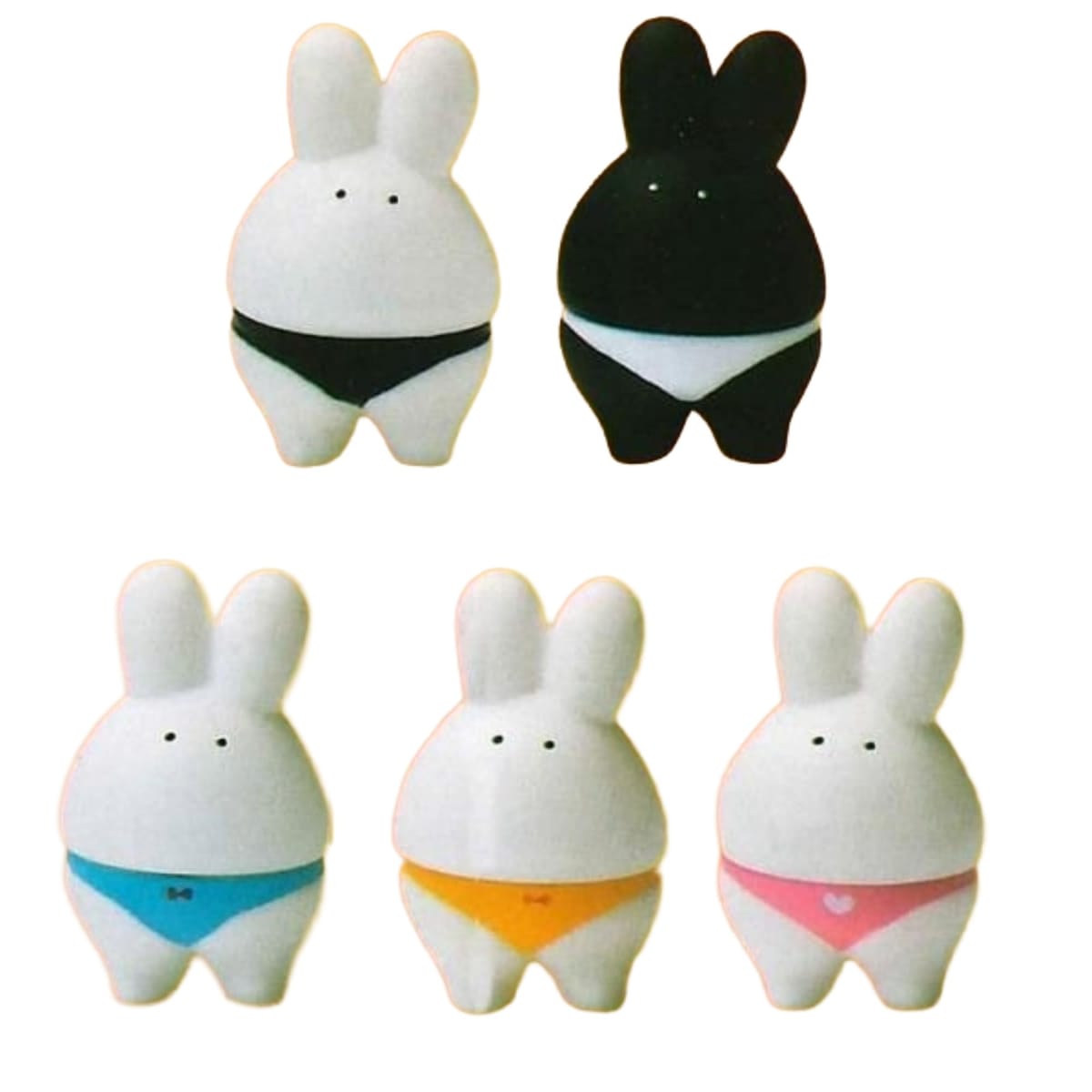 内容 1. くろぱんつ 2. しろぱんつ 3. みずいろぱんつ 4. きいろぱんつ 5. おぴんくぱんつサイズ：全高約55mm 全5種コンプリートセット（全5種×各1個ずつ）どこにでもある日常の、どこにでもいる…うさぱんつ。ぱんつを履き、自由気ままに過ごし生きるうさぱんつ。ソフビフィギュアとして堂々の登場です！