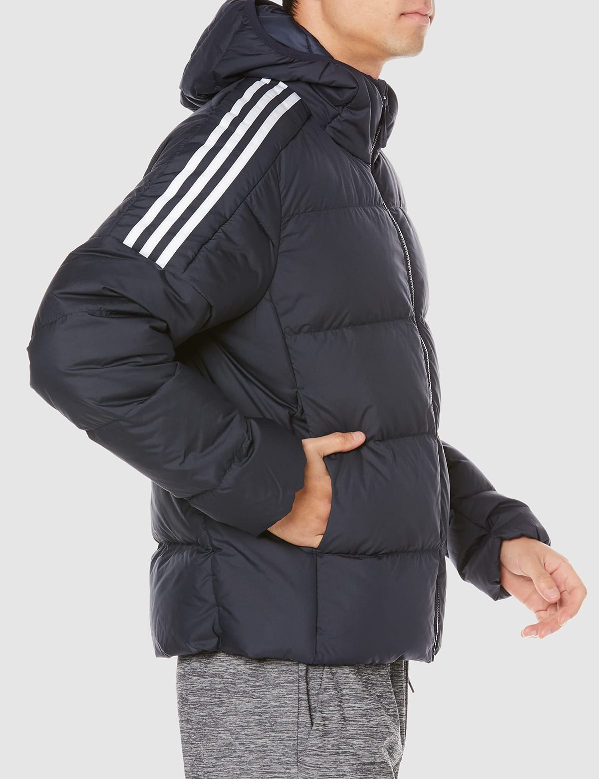 adidas(アディダス) ダウンエッセンシャルズ ミッドウェイト ダウン フード付きジャケット AV272メンズ