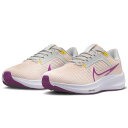 ナイキ ペガサス 40NIKE W Pegasus 40【品番】FN7991-800【カラー】 グアバアイス/アンバーブラウン/フォトンダスト/ビビッドパープル【サイズ】25.0cm 弾むような履き心地で、あらゆるランに対応。お馴染みのペガサスらしいフィット感で、目標達成をサポートします。 定評の高い反発性とナチュラルなサポート性能はそのままに、最新モデルでは土踏まずやつま先などの繊細な部分をより快適な設計にしました。 長距離レースを走ったり、スピードトレーニングに励んだり、グループでのランニングを楽しんだり。どんなタイプのランに臨んでも、いつも変わらず信頼できるロード用ランニングシューズです。