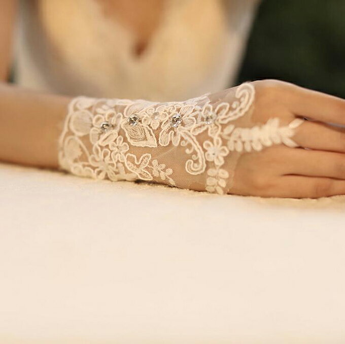 【ミドルグローブ】ウェディンググローブ ウエディンググローブ フィンガーレス ウェディング小物 刺繍 ブライダル小物【gvs20yh】