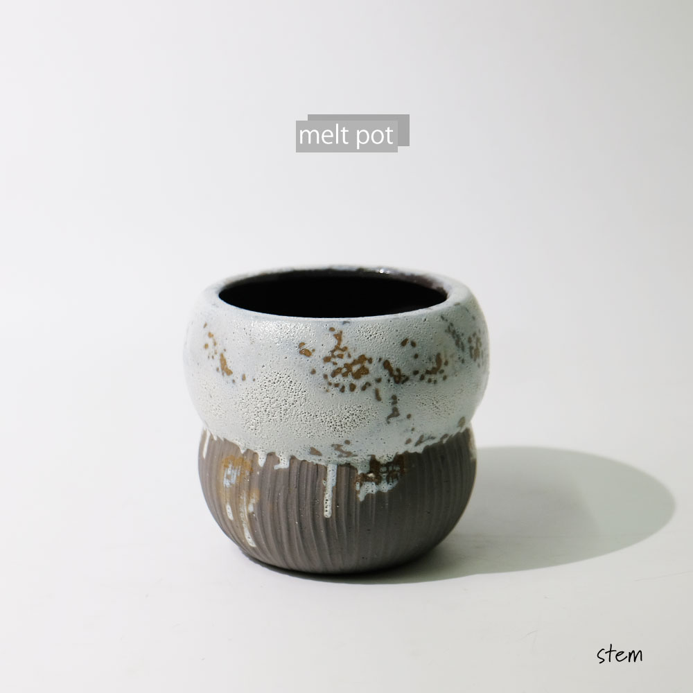 鉢カバーおしゃれ Melt Pot 黒ポリポット用 径12cm 高さ11cm 底穴なし
