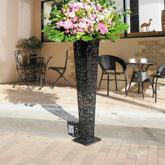 アートスタンド花　黒ブリキ型　一段3万円コース　スペシャルスウィート（ピンク系）【設置・回収・名札無料】誕生祝い 誕生日 誕生会 バースディ サプライズ 贈り物 フラワーギフト プレゼント お祝い お花 送料無料 フラワースタンド あす楽 3