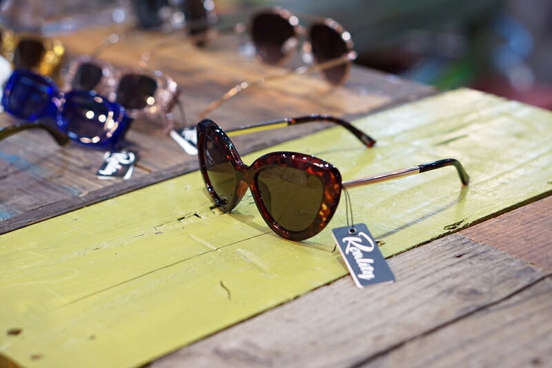 【国内正規品】サングラス SUNGLASS アイウェア ファッションアイテム メガネ 眼鏡 メンズ レディースソフトケース付き