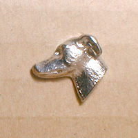 ＜ウィペット＞ピンブローチ