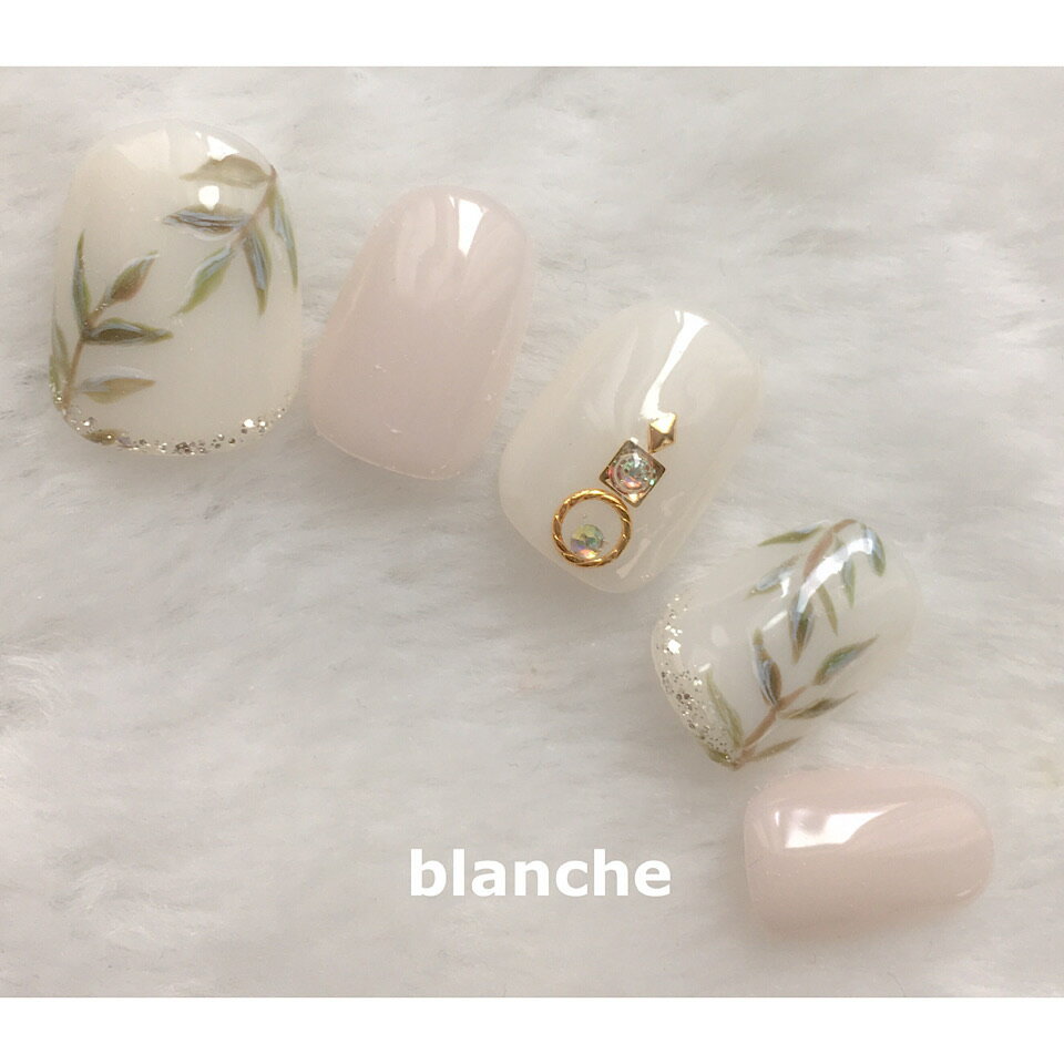 楽天ネイルチップ専門店　Blanche【送料無料】【フリーサイズ16枚入り・両面テープ・ヤスリ付き】★ネイルチップ★　当店オリジナルハンドメイド　リーフネイル | ネイル、つけ爪、ジェルネイル、アクセサリー、NailTip