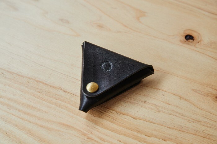 【kadomaru 正規店】kadomaru カドマル レザークラフト 革 プレゼント ギフト 三角コインケース COIN CASE