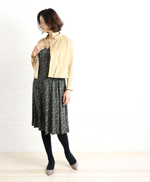 【ラスト1点50%OFFクーポン】スリードッツ three dots ワンピース 半袖 ワンピ きれいめ フレア カシュクール 膝丈 膝下 フェミニン 上品・NP5352Y-0441602(レディース)