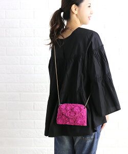 【50%OFF】【ヌキテパ ne Quittez pas】ベロア 3Dフラワー刺繍 ミニ ポシェット ショルダーバッグ 3D FLOWER EMB POCHETTE・012182313-4161802【レディース】