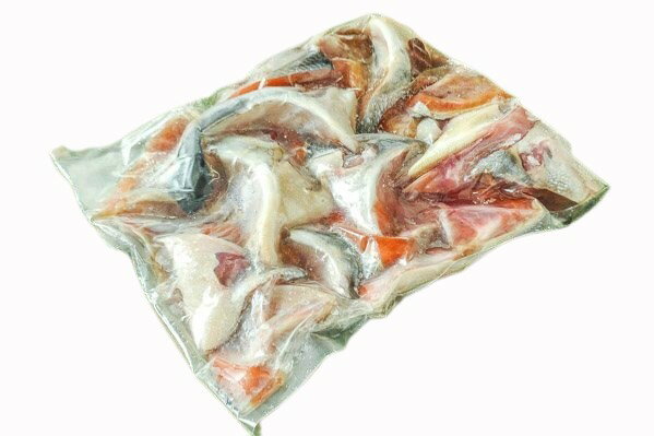 【朝市場直行】鮭カマ　秋鮭カマ　日本　1000g位【冷凍】