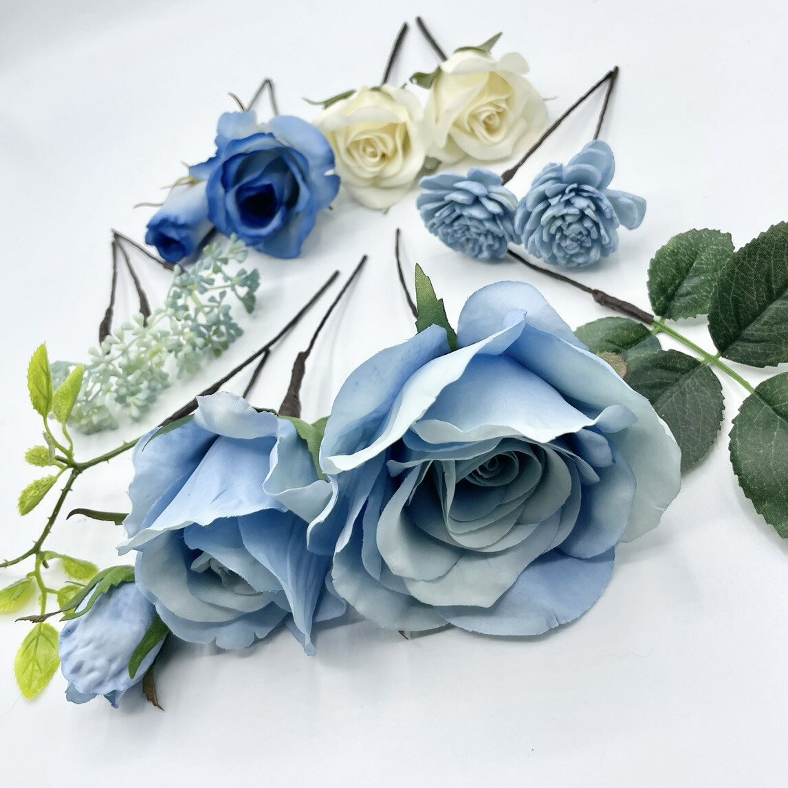 Blissのヘッドドレス【ケース付き】【ブルー ローズ 髪飾り セット】造花 結婚式 成人式 ブライダル 色打掛 和装 アーティシャルフラワー シルクフラワー フラワー 花 バラ ヘアアクセサリー 青 ウェディングヘッドドレス ウエディング　卒業式｜アングル2