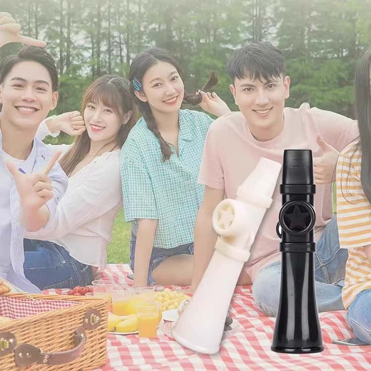 プチギフト雑貨店 BLISSFULのカズー 楽器 楽譜不要 軽量 独奏可 すぐ音が出る シンプル kazoo 鼻歌 膜振動式 ストラップ付 吹奏楽器 音楽玩具 管楽器 カズー 初心者イベント パーティー用 伴奏 ホイッスル｜アングル3
