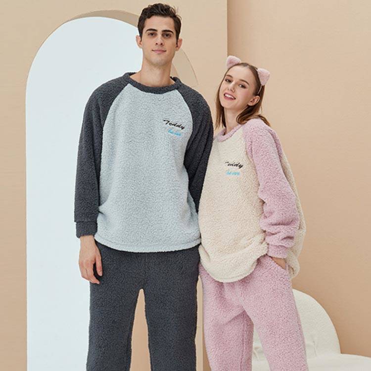 ペア パジャマ 秋冬 カップル上下セット お揃い 2点セット セットアップ ルームウェア 部屋着 もこもこ メンズ レディース ペアルック プルオーバー 厚手 おしゃれ 秋冬物 長袖 秋冬 記念日 お祝い プレゼント 防寒対策