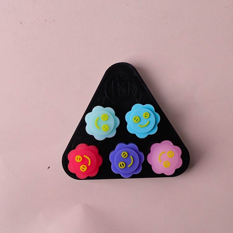 プチギフト雑貨店　BLISSFULの韓国 選べる2組セット 韓国民俗遊びセット 石拾いゲーム 石拾いゲーム Gonggi 2025新型 コンギ遊び 親子遊び コンギ 石キャッチゲーム 台座付き 手と目のコーディネーションゲーム コンギ インドアゲーム 減圧玩具 コンギ アウトドア｜アングル3