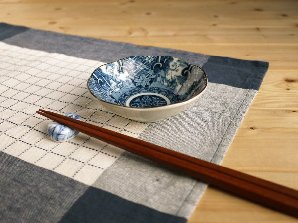 美濃焼 染付小付鉢 間取山水 11cm11cm高4cm かわいい 鉢 小さい 副菜鉢 小付 小鉢 ボウル 食器 和食器 日本製 ブルーム 青風