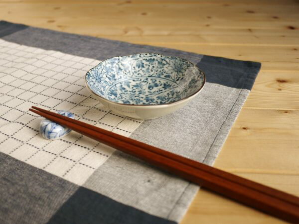 乐天商城 - 美濃焼 染付小付鉢 花唐草 11cm11cm高4cm かわいい 鉢 小さい 副菜鉢 小付 小鉢 ボウル 食器 和食器 日本製 ブルーム 青風