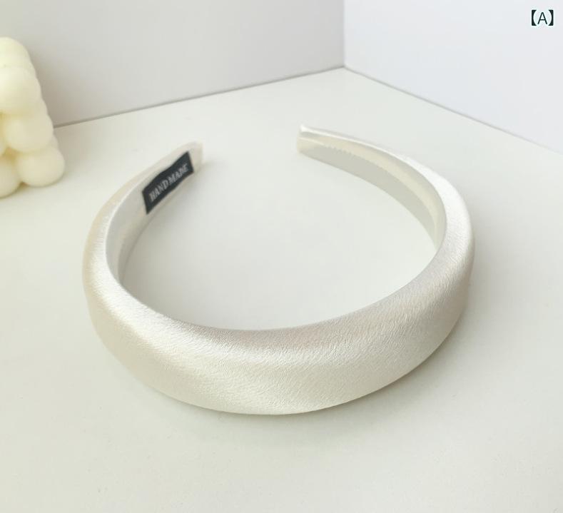 bloomelierのヘアアクセサリー レディース 春夏 上品 エレガント シルク調サテン 無地 モランディカラー 厚手スポンジ入り ボリュームアップ カチューシャ｜アングル2