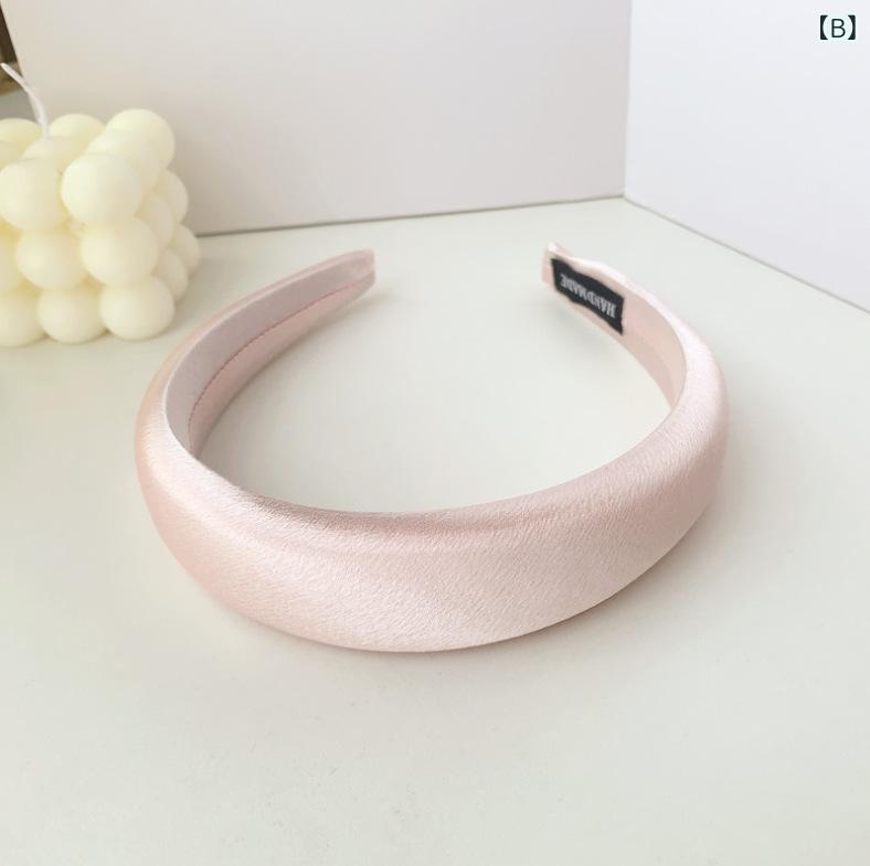 bloomelierのヘアアクセサリー レディース 春夏 上品 エレガント シルク調サテン 無地 モランディカラー 厚手スポンジ入り ボリュームアップ カチューシャ｜アングル3