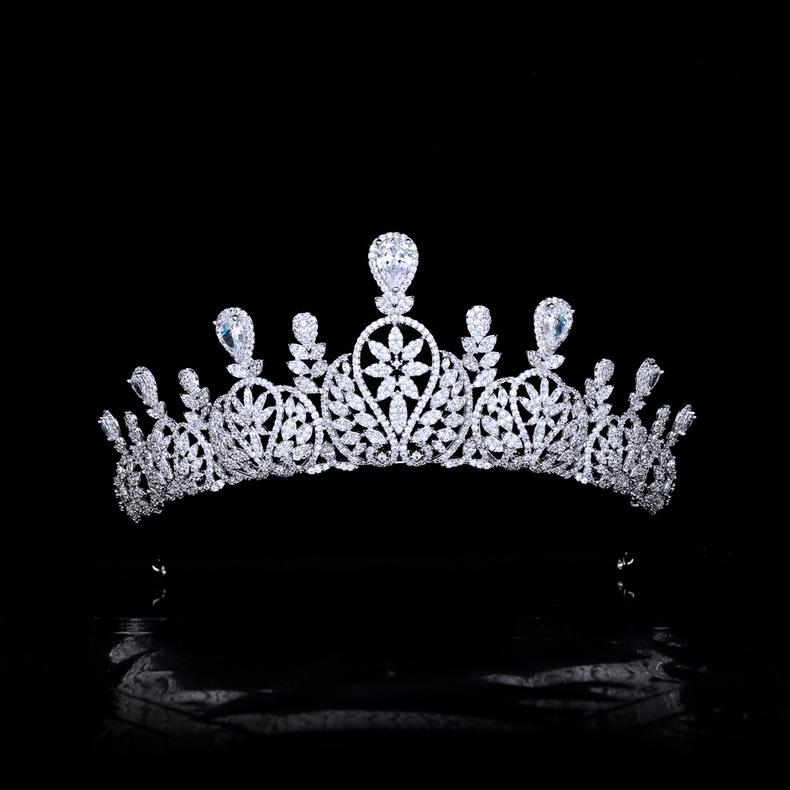 ヘッドアクセサリー レディース ジルコニアクラウン ブライダル 結婚式 新婦 ウェディングドレス フォーマルドレス 高級感 マイクロセッティング スウィート 電気メッキ加工