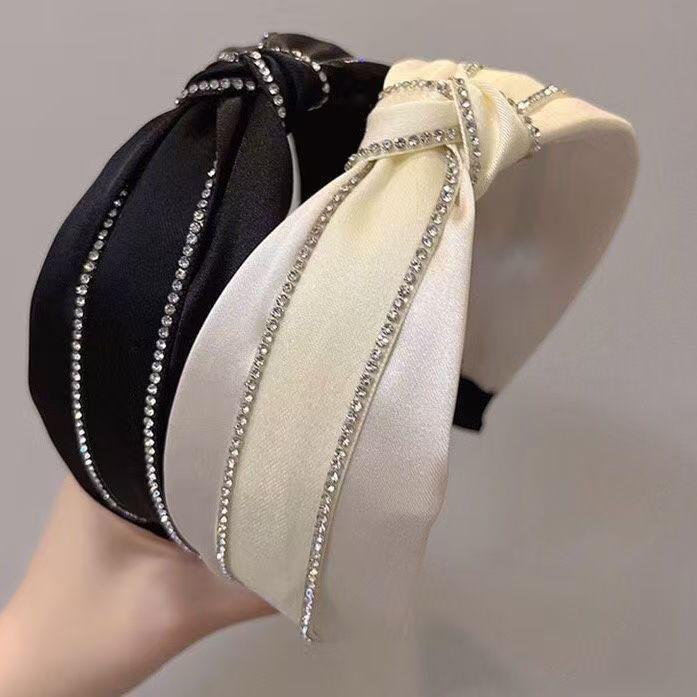 ・カテゴリ: ヘッドアクセサリー・スタイル: シンプル・主な素材: 布・カラー展開: ブラック水钻、ホワイト水钻・対象: 女性用・デザイン: 楕円、ジオメトリック