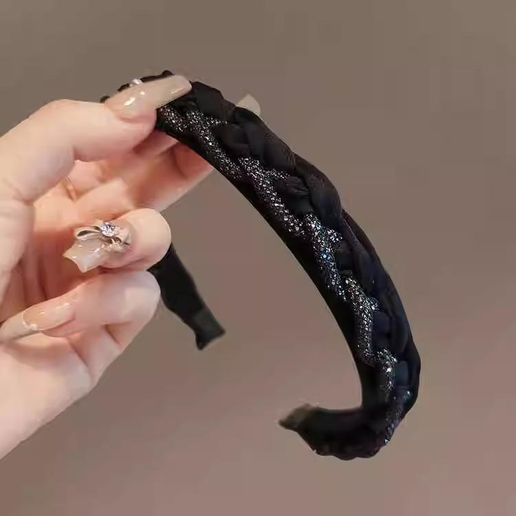 Rakuten - ヘアバンド レディース 三つ編み 編み込み ラインストーン 高級感 布製 手作り 爽やか スイート かわいい おしゃれ 秋 普段使い 外出