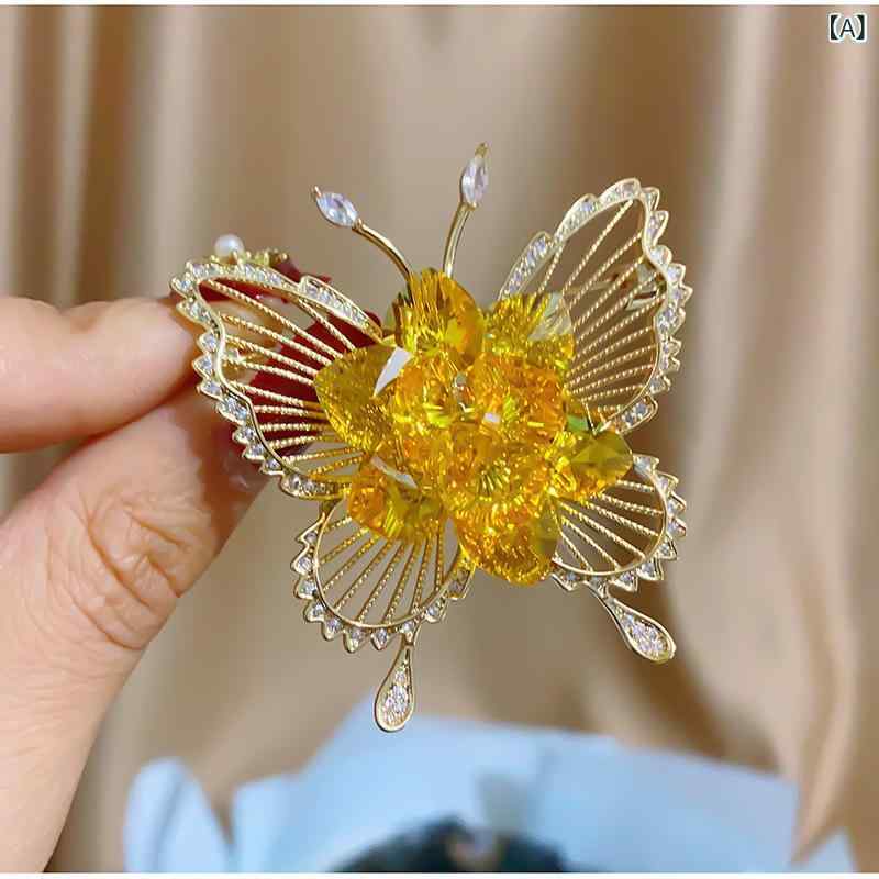 ブローチ メンズ レディース 蝶 透かし ジルコニア コサージュ 花モチーフ 花びら ...