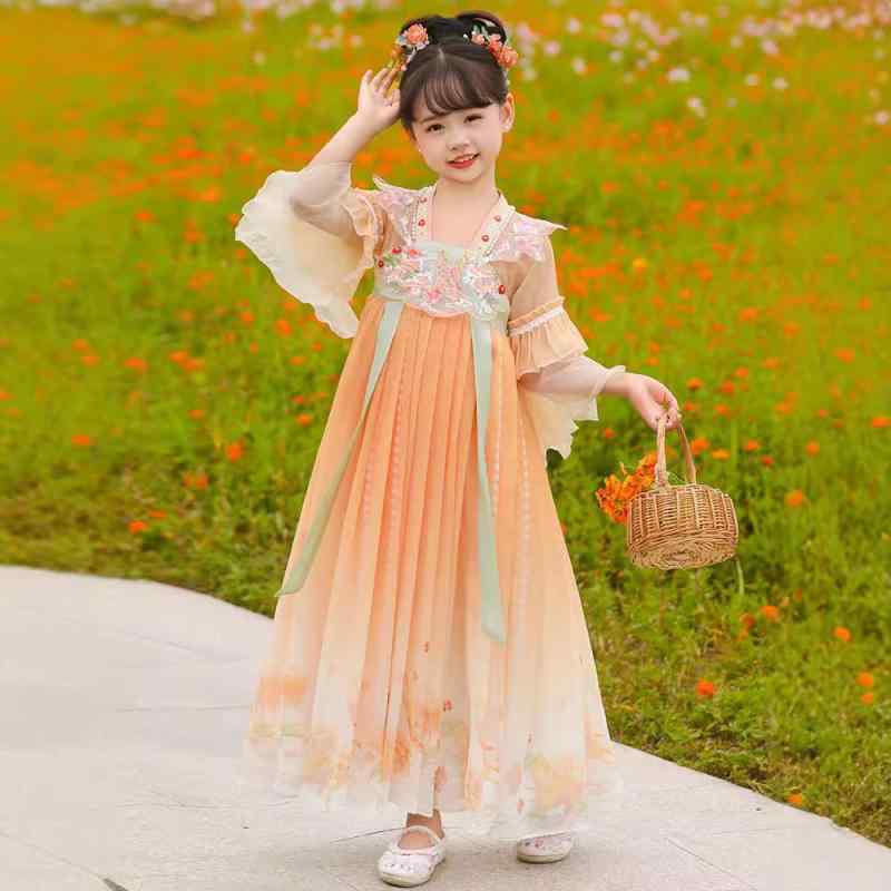 ・カテゴリ: 子供用民族衣装・デザインタイプ: 唐装・スタイル: 中国風・主な素材: ポリエステル99%・生地: シフォン・柄: 無地・厚さ: 薄手・カラー: オレンジ・サイズ展開: 110cm、120cm、130cm、140cm、150cm、160cm・性別: 女の子・対象年齢: 8歳以上・生地加工: 柔軟加工・デザイン要素: 蝶結び