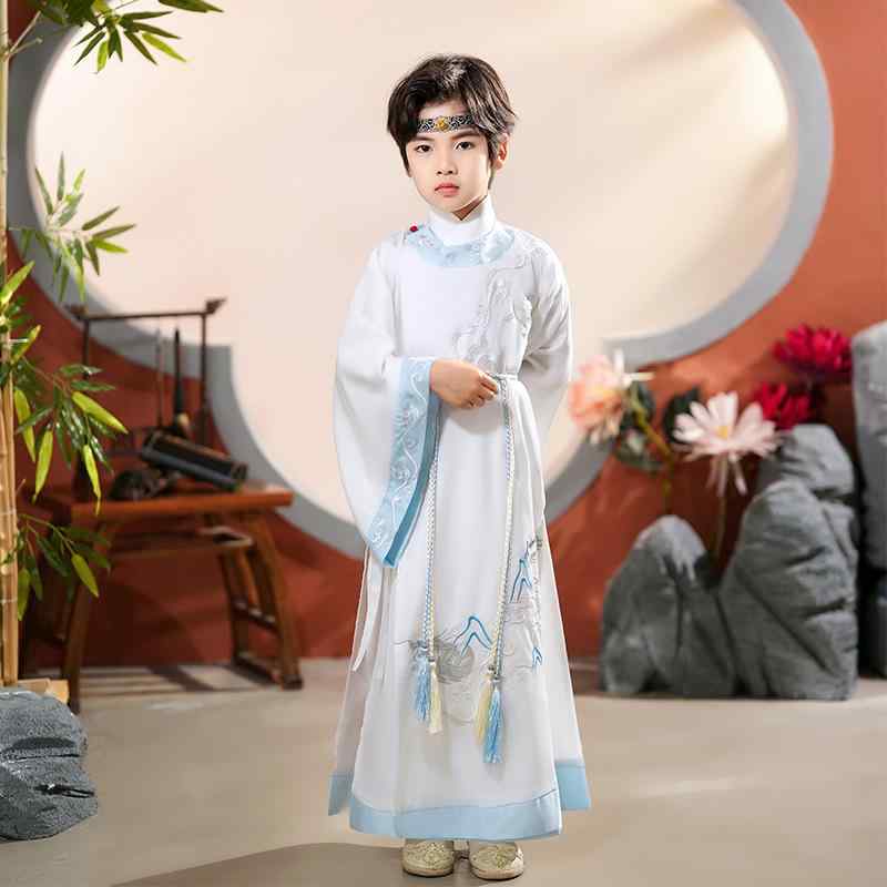 ・カテゴリ: 子供用チャイナドレス・唐装・民族衣装・スタイル: 中国風・主な素材: ポリエステル繊維・裏地: ポリエステル繊維・生地加工: 柔軟加工・柄: 動物・デザイン特徴: セットアップ、ストライプ、チェック、カントリー調、キャラクター、親子コーデ・厚み: 普通・カラー: 雲龍ホワイト・サイズ展開: 120cm、130cm、140cm、150cm、160cm、170cm・性別: 男児用・対象年齢: 中小児(3～8歳)・安全基準: B類