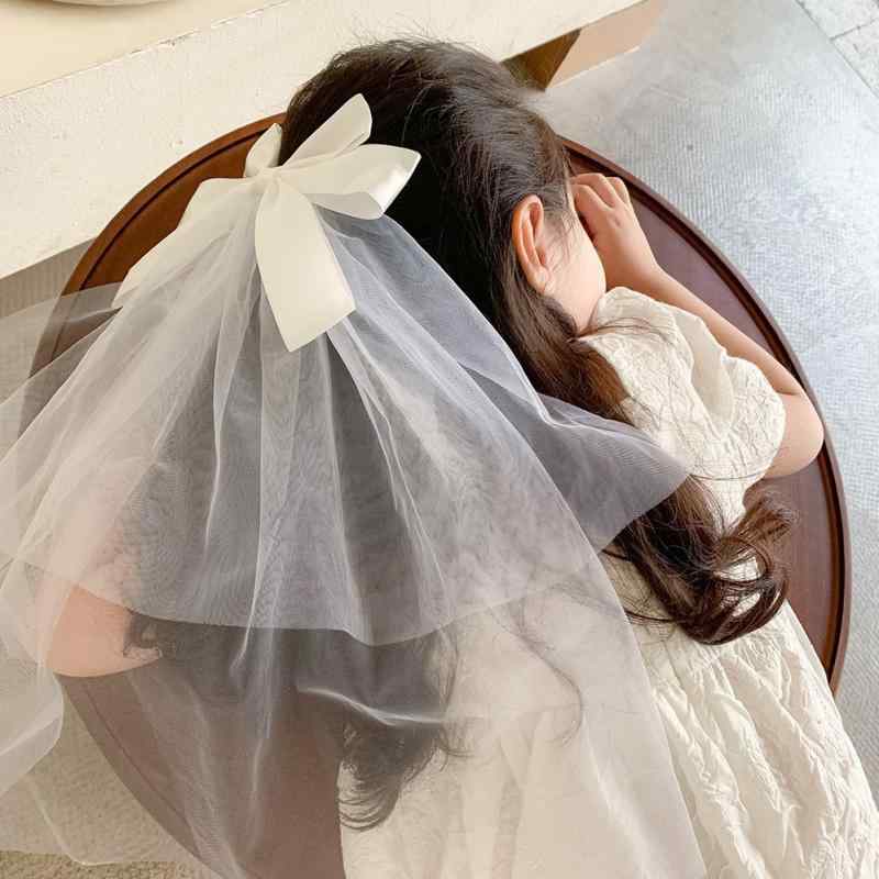 ・カテゴリ: ヘアアクセサリー・スタイル: 子供・カラー展開: 鴨嘴クリップ、パールクラウンベージュヘアバンド、パールクラウンピンクヘアバンド・種類: ヘアリング、ヘアゴム・対象: 子供・柄: プリント、染め