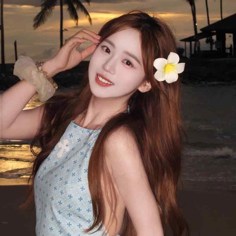 ・カテゴリ: ヘアアクセサリー・種類: ヘアクリップ、ヘアピン・対象: 子供・素材: アクリル・スタイル: カジュアル・柄: 花・色: プルメリア・形状: 花・タイプ: サイドクリップ
