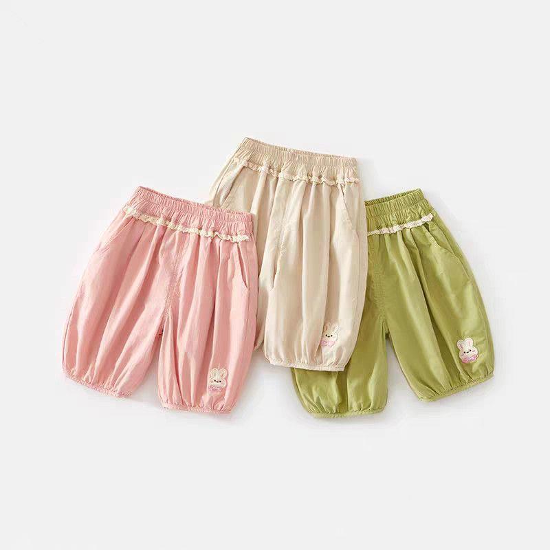 ・カテゴリ: キッズパンツ・スタイル: レジャー・主な素材: 綿・丈長: 七分丈・性別: 女児・対象年齢: 3~8歳・カラー展開: ピンク、グリーン、ベージュ・適合身長: 73cm、80cm、90cm、100cm、110cm、120cm