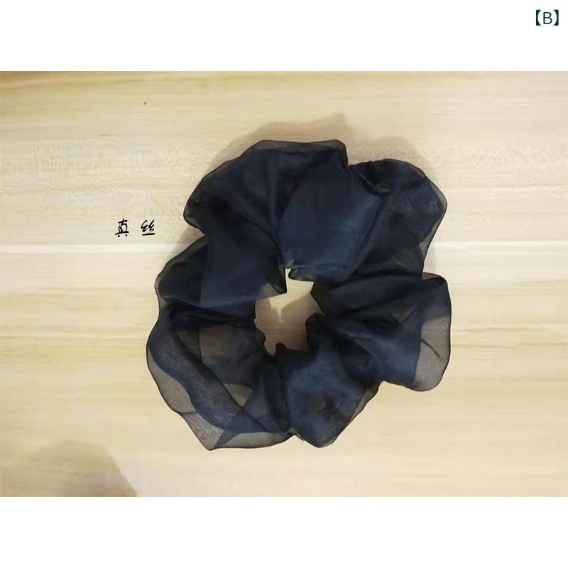 bloomelierのシュシュ レディース シルク調 シンプル レトロ ヘアアクセサリー ナチュラル おしゃれ かわいい 髪飾り ヘアアレンジ 普段使い ブラック ブルー オレンジ レッド 花柄｜アングル3