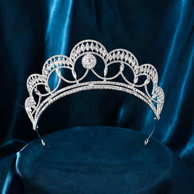 ヘッドドレス レディース 結婚式 ウェディング ブライダル 花嫁 キラキラ ゴージャス 高級感 上品 エレガント ティア…