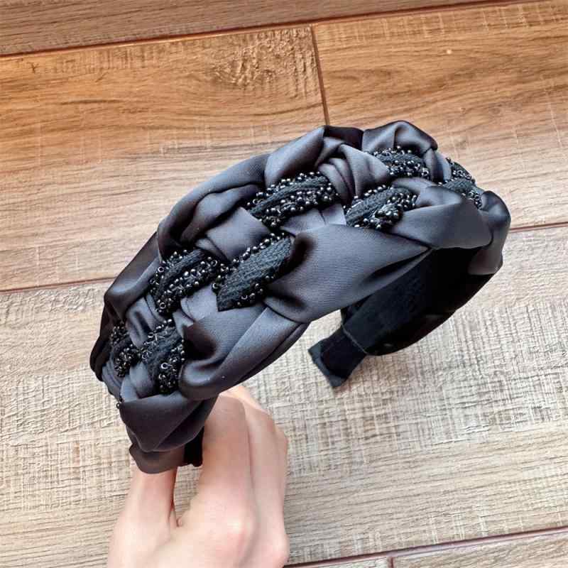 カチューシャ レディース 幅広 サテン調 ビジュー ラインストーン 結び目 小顔効果 上品 エレガント ヘアアクセサリー 痛くない 通勤 オフィス カジュアル 大人かわいい ブラック ホワイト