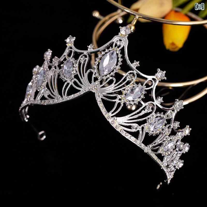 bloomelierのヘッドドレス レディース 結婚式 ウェディング パーティー 誕生日 クラウン ティアラ 電気メッキ加工 合金 クリスタル ビジュー 高級感 レトロ 髪飾り ゴールド シルバー｜アングル3