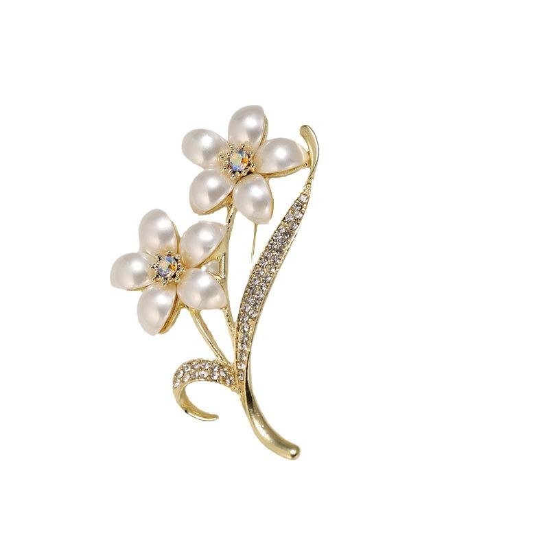 ブローチ レディース 女性用 コサージュ パール フラワー モチーフ 花束 華やか フェミニン 上品 エレガント アクセサリー 結婚式 入学式 卒業式 フォーマル カジュアル