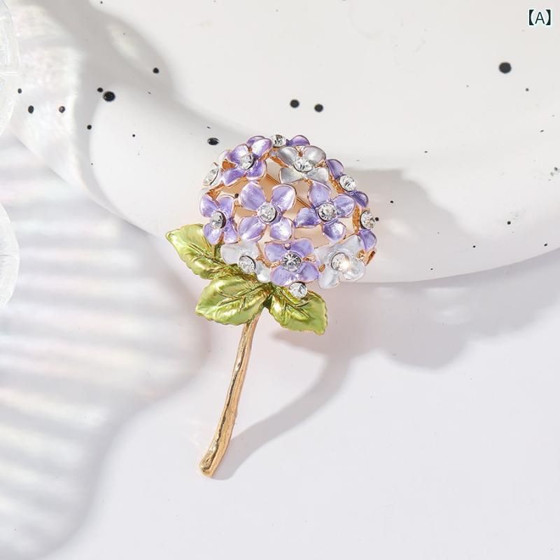 ブローチ レディース キラキラ ラインストーン 滴油 エナメル 紫陽花 花 モチーフ 植物 ファッション 小物 服飾雑貨 おしゃれ 上品 ギフト プレゼントの商品画像 2