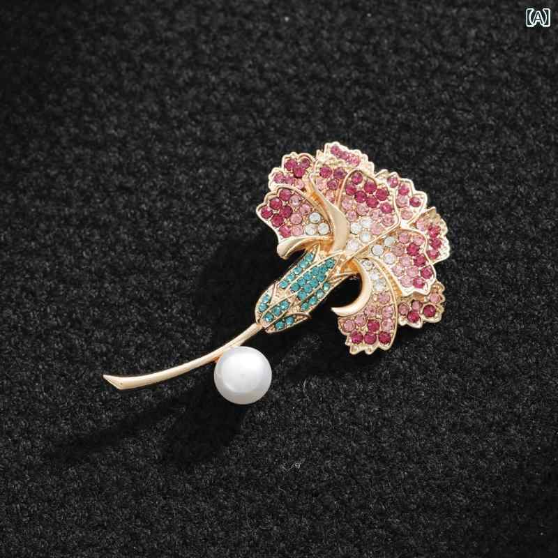 bloomelierのブローチ レディース カーネーション 花 モチーフ 電気メッキ加工 高級感 キラキラ 上品 スーツ ジャケット 襟飾り 母の日 プレゼント｜アングル2