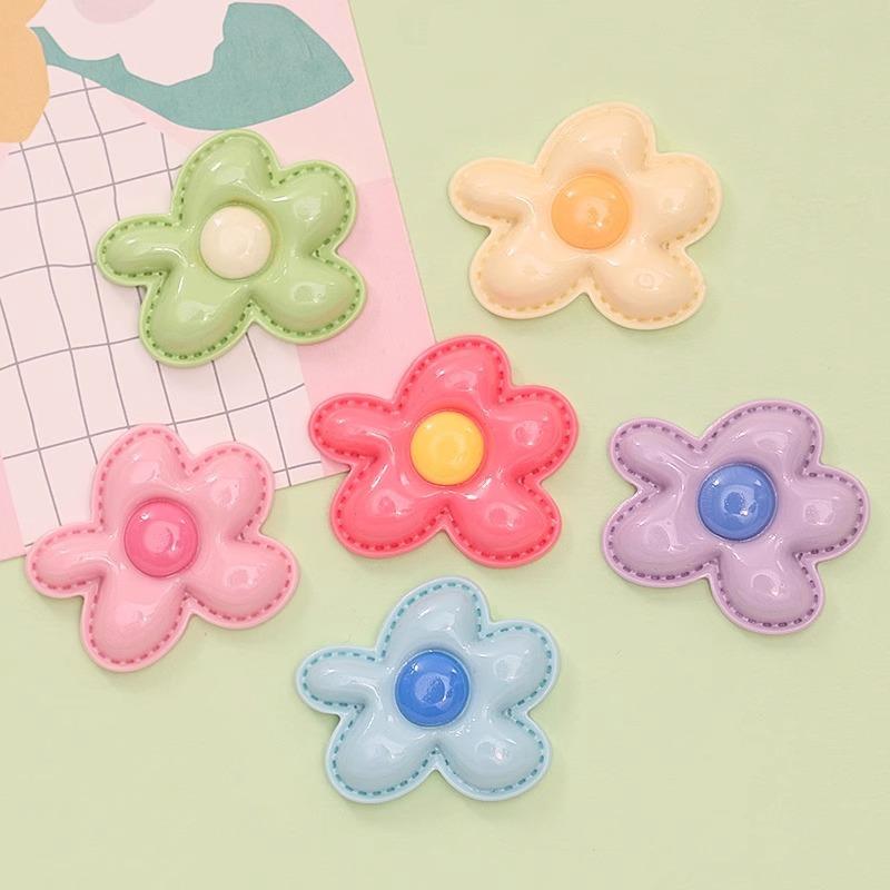 ブローチ アクセサリーパーツ レディース 5弁花 フェイクレザー ハンドメイド DIY 樹指パーツ 携帯ストラップ デコレーション 手芸材料 かわいい