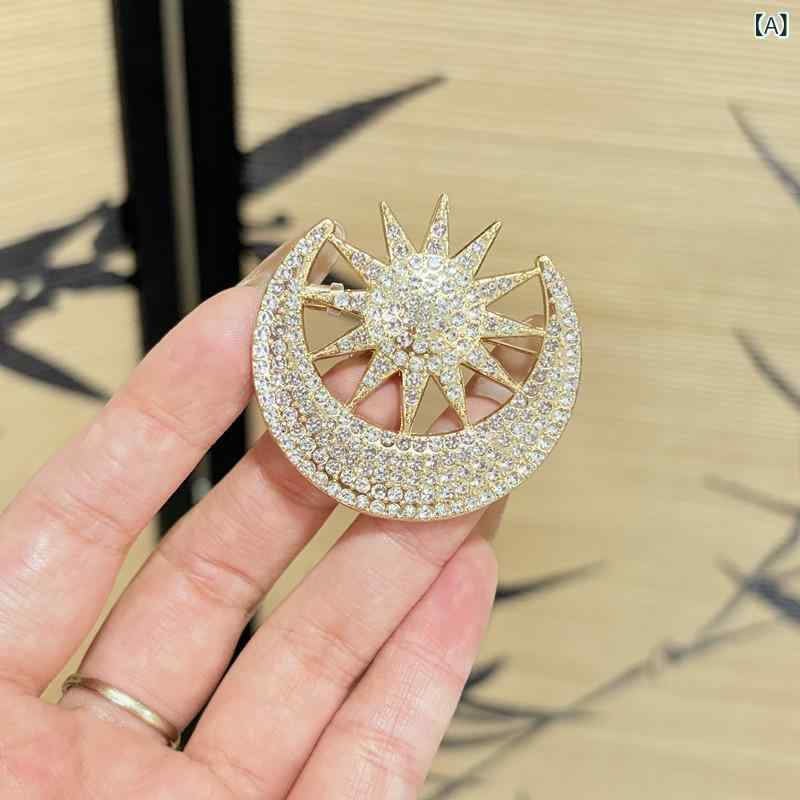 ブローチ レディース 小物 太陽 月 花 キラキラ 電気メッキ加工 スワロフスキー調 上品 胸元 襟元 飾り ワンポイント アクセサリー