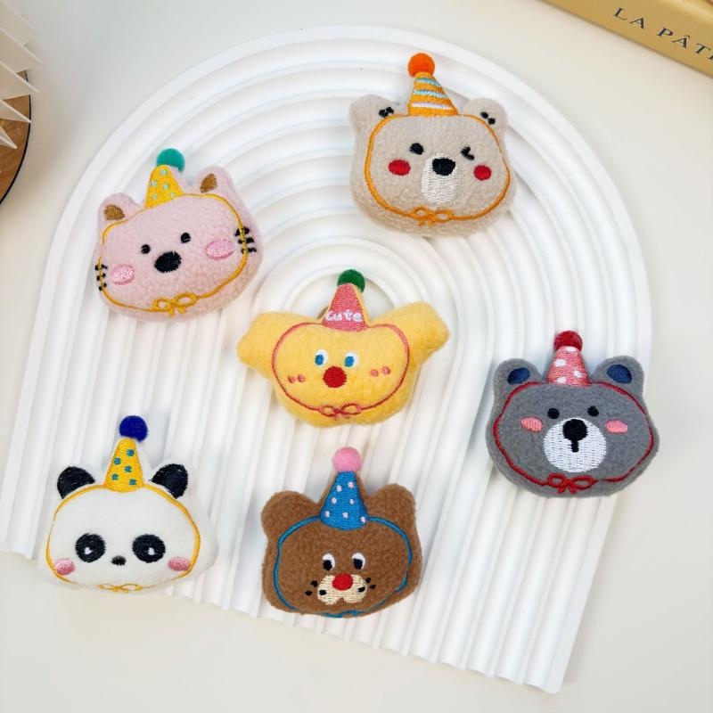 ブローチ キッズ 猫 熊猫 ぬいぐるみチャーム バッグチャーム アクセサリー かわいい 動物モチーフ 刺繍 ふわふわ マスコット