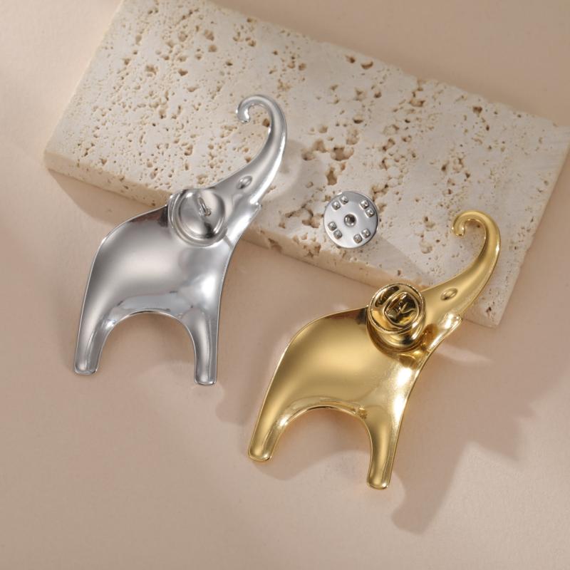 ・カテゴリ: ブローチ・主な素材: 不锈钢・モチーフ: 動物・加工: 電鍍・カラー展開: 鋼色、金色・柄: 大象、燕子・スタイル: ナチュラル・対象: 男女・用途: 装飾