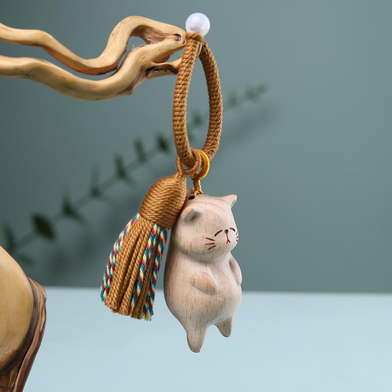 キーホルダー レディース 招き猫 ブナの木 木製 木彫り タッセル チャーム バッグ...