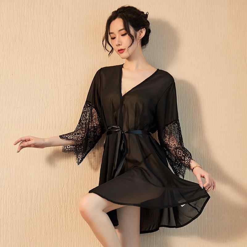 ・カテゴリ: 制服・素材: シフォン（ポリエステル）・カラー展開: ホワイト（Tバック・ベルト付き）、ブラック（Tバック・ベルト付き）、ピンク（Tバック・ベルト付き）・サイズ展開: フリーサイズ（推奨体重42.5-60kg）・素材の含有率: 70%-80%