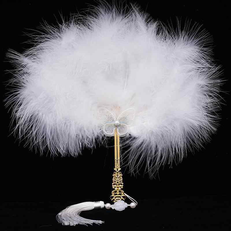 ・カテゴリ: 工芸扇・素材: 羽毛・仕様: ハンドメイド・スタイル: 新中華風・カラー展開: ホワイト（金柄・タッセル付き）、ホワイト（銀柄・タッセル付き）、ピンク（金柄・タッセル付き）、ピンク（銀柄・タッセル付き）、レッド（金柄・タッセル付き）、レッド（銀柄・タッセル付き）・仕様タイプ: 片面、両面