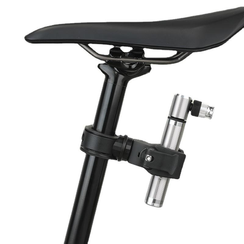 ライトマウント 自転車 メンズ レディース 汎用 ライトホルダー 固定用 ブラケット 懐中電灯ホルダー クリップ 頑丈 取り付け簡単 ブラック