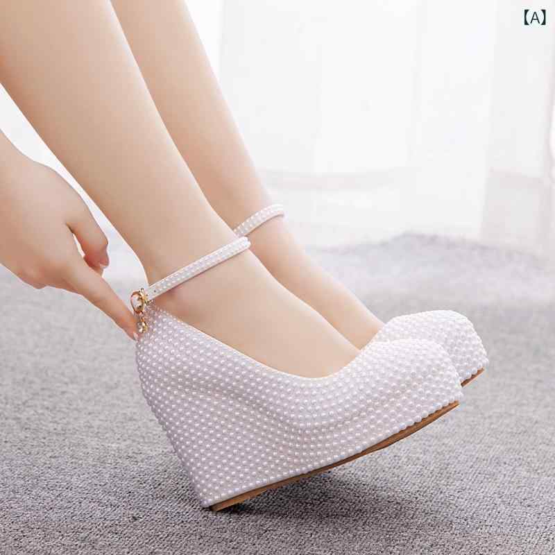 bloomelierのパンプス レディース 厚底 ウェッジソール 11cmヒール ラウンドトゥ パール ストラップ 歩きやすい 痛くない 美脚 結婚式 花嫁 ブライダル 二次会 パーティー 発表会 ステージ フォーマル アイボリー｜アングル2