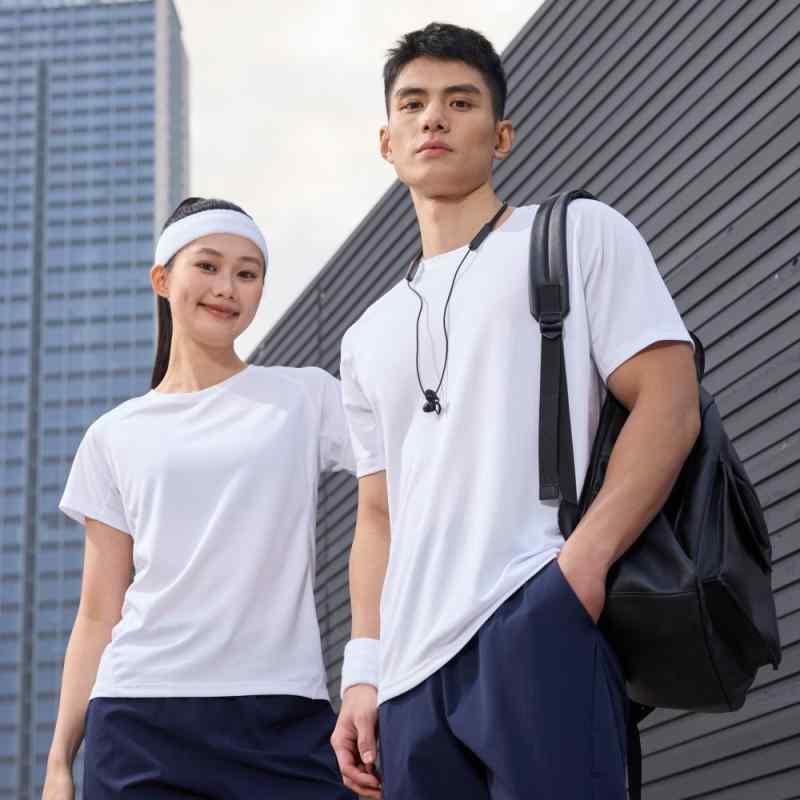 ・カテゴリ: Tシャツ・柄: 無地・対象年齢: 成人・性別: 男女兼用・スタイル: スポーツカジュアル・ネックライン: クルーネック・袖丈: 半袖・主な素材: ポリエステル繊維・素材割合: ・対応シーン: ランニング、フィットネス、音楽演奏・カラー展開: ホワイト、ネイビー、アイスブルー、ブラック、レッド、クラウドグレー、レモンイエロー・サイズ展開: S、M、L、XL、XXL、XXXL