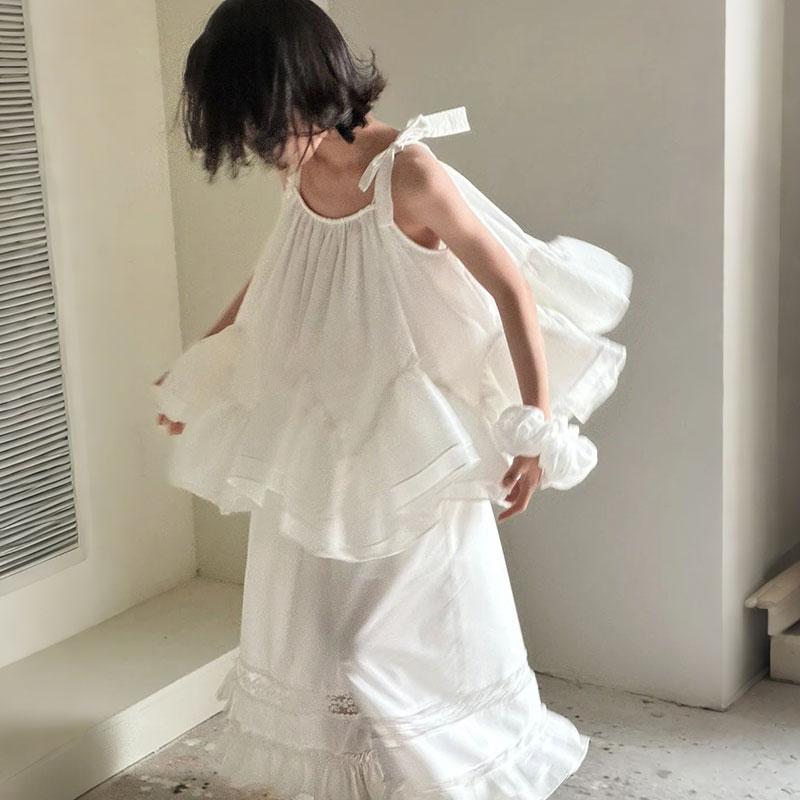 ・カテゴリ: 子供服セットアップ・対象: ユニセックス・スタイル: 韓国風・セット内容: トップス、ボトムス・袖丈: 半袖・ボトムス丈: ロングパンツ・厚さ: 普通・柄: 無地・主な素材: 綿 ・安全基準: B類・着用タイプ: プルオーバー・カラー展開: ホワイトトップス+スカートセット・サイズ展開: 100cm、110cm、120cm、130cm、140cm、150cm、160cm、170cm
